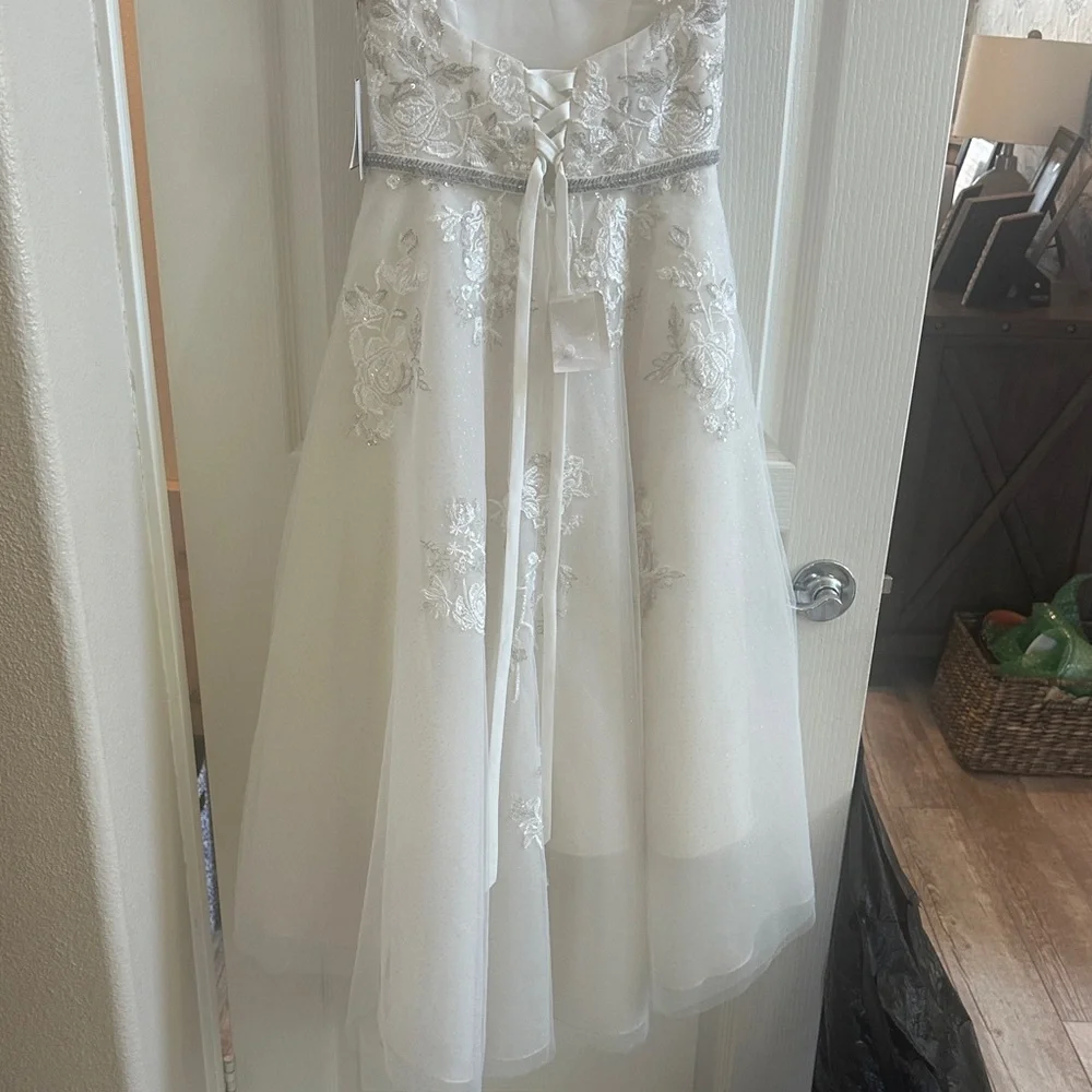 David's Bridal White Floral Lace Kids Dress - Picture 6 of 6
